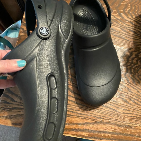 Crocs - Picture 2 of 9